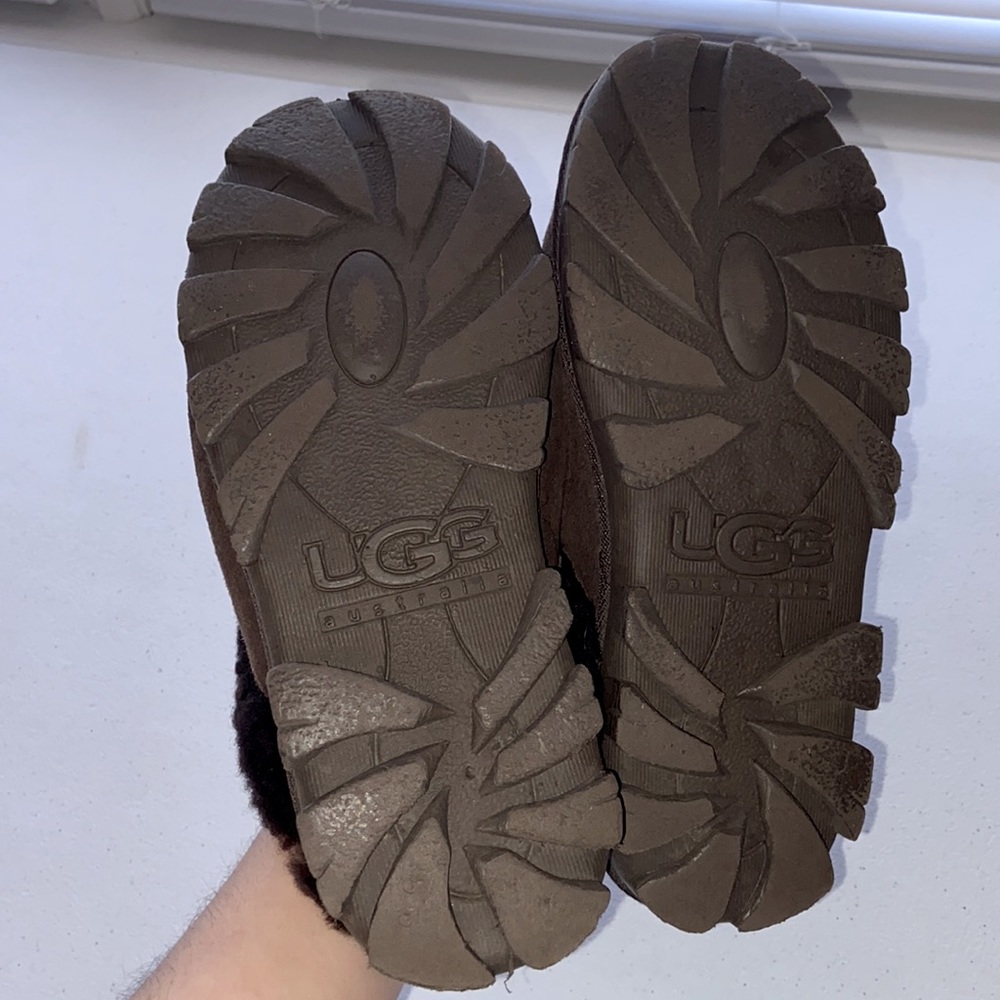 ✨OFFERS WELCOME ✨ Chocolate Brown UGG slippers!! - Picture 5 of 6